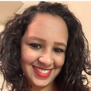 Meet your Posher, Esthefani morillo